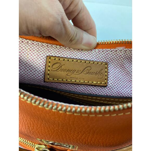 DOONEY & BOURKE MEDIUM ORNAGE PEBBLLED LEATHER SHOULDER BAG - Picture 14 of 16
